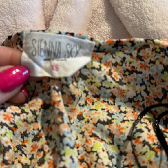 Floral button crop top - Picture 8 of 8